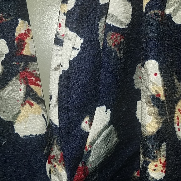 Wyatt Collection Romper - Picture 4 of 6